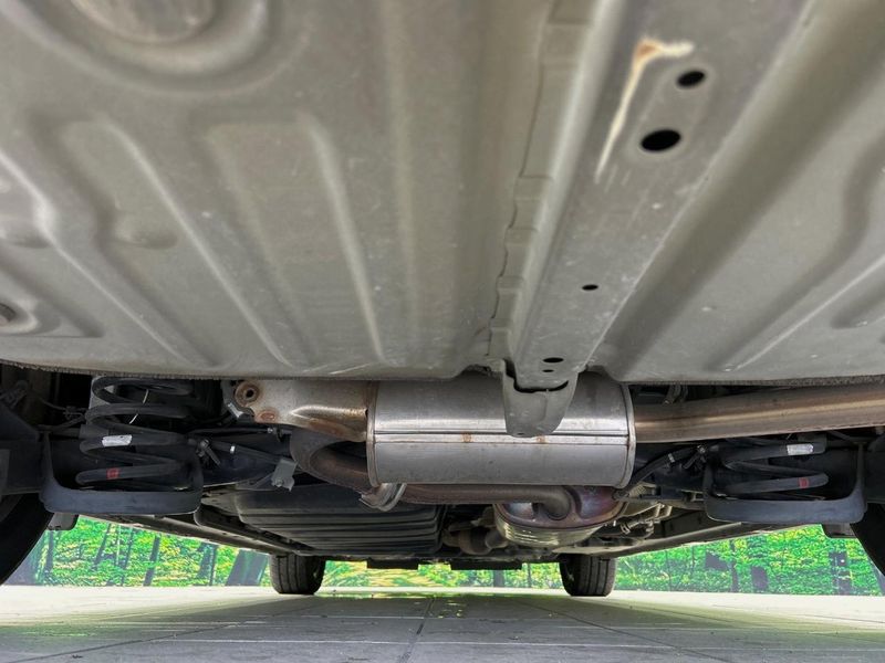 2017 Toyota Voxy DBA-ZRR80W (UW-6aa3740374151)[22]