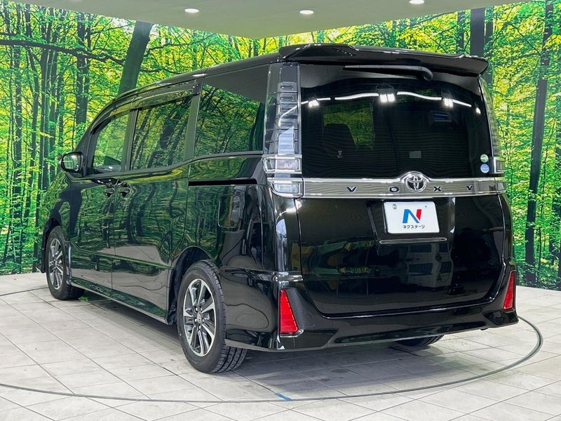 2017 Toyota Voxy DBA-ZRR80W (UW-6aa3740374151)[15]
