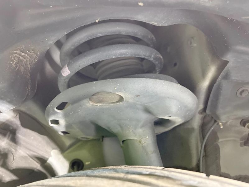 2017 Toyota Voxy DBA-ZRR80W (UW-6aa37404187d9)[9]
