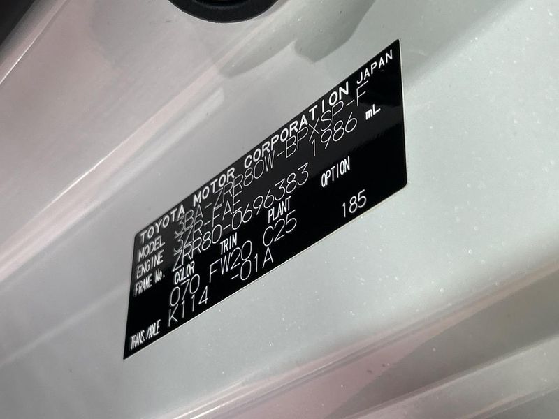 2021 Toyota Voxy 3BA-ZRR80W (UW-6aa3740c08203)[1]