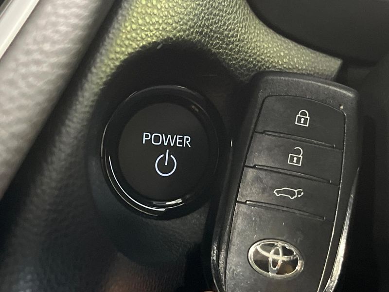 2023 Toyota Corolla Cross 6AA-ZVG13 (UW-6aa374197b220)[20]