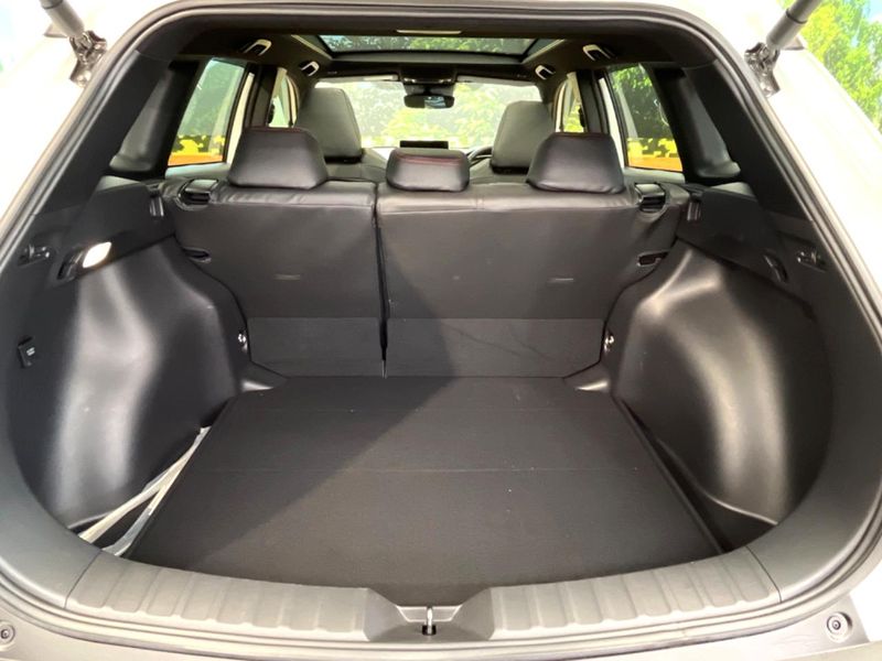 2025 Toyota Corolla Cross 6AA-ZVG13 (UW-6aa37420299e7)[21]