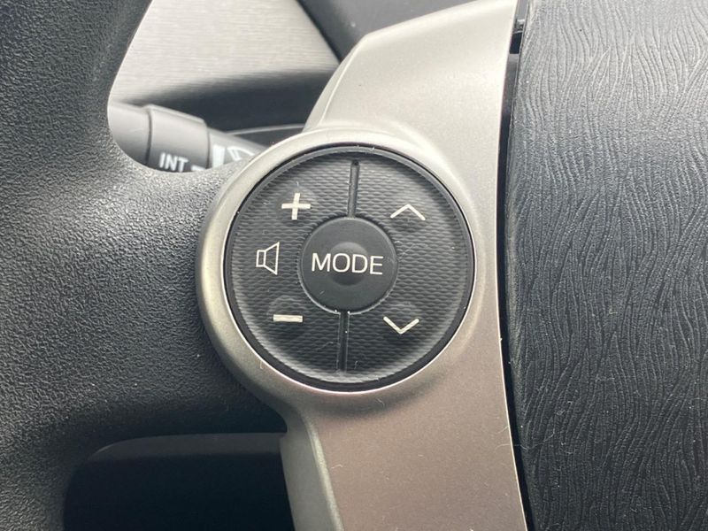 2015 Toyota Prius DAA-ZVW30 (UW-6aa37422d269e)[28]