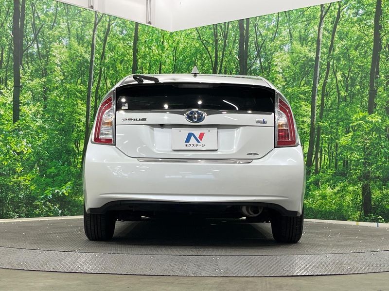 2014 Toyota Prius DAA-ZVW30 (UW-6aa374248e67e)[28]