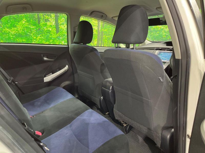 2014 Toyota Prius DAA-ZVW30 (UW-6aa374248e67e)[25]