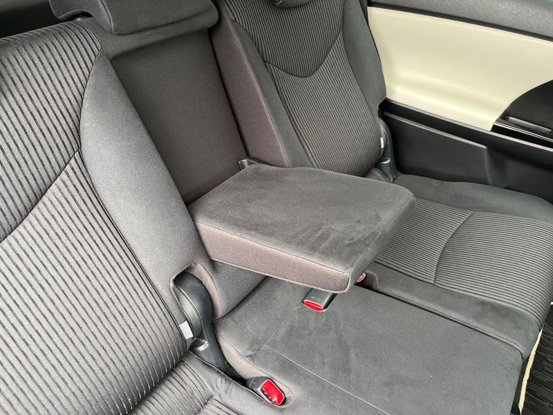 2019 Toyota Prius α DAA-ZVW41W (UW-6aa37429027a9)[13]