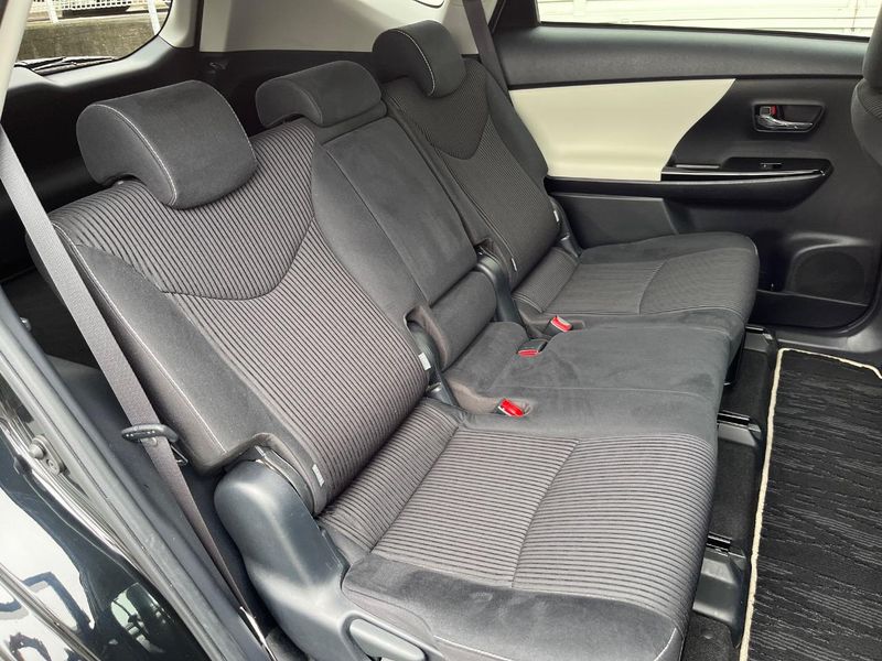 2019 Toyota Prius α DAA-ZVW41W (UW-6aa37429027a9)[11]