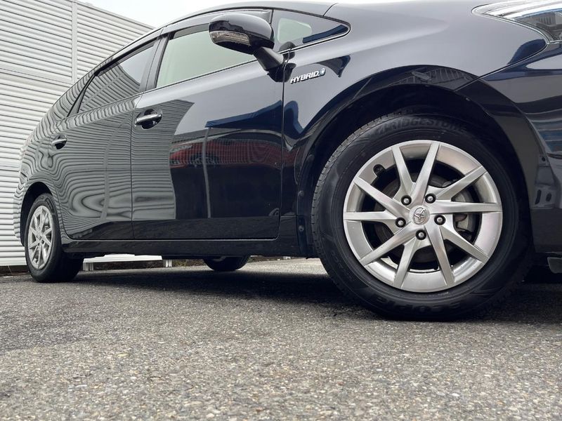 2019 Toyota Prius α DAA-ZVW41W (UW-6aa37429027a9)[8]