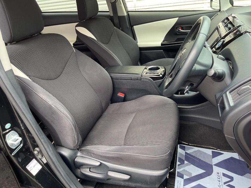 2019 Toyota Prius α DAA-ZVW41W (UW-6aa37429027a9)[12]