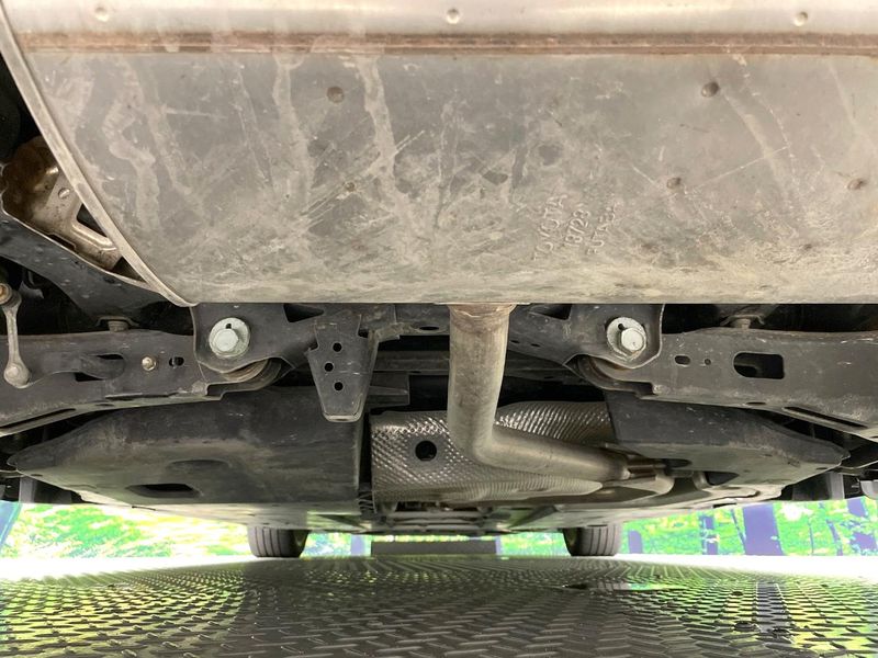 2016 Toyota Prius DAA-ZVW50 (UW-6aa374301513a)[9]