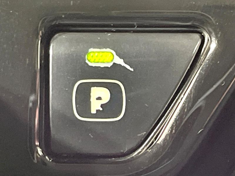 2016 Toyota Prius DAA-ZVW50 (UW-6aa374301513a)[27]