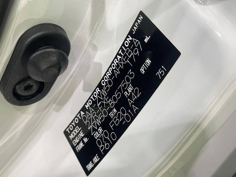 2017 Toyota Prius DAA-ZVW50 (UW-6aa37430d16dc)[1]