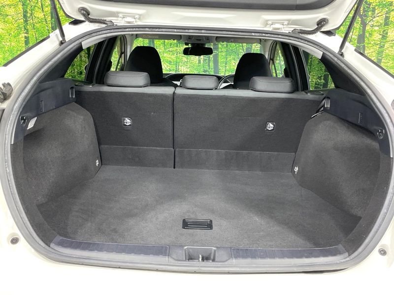 2016 Toyota Prius DAA-ZVW51 (UW-6aa37432ab9f4)[28]