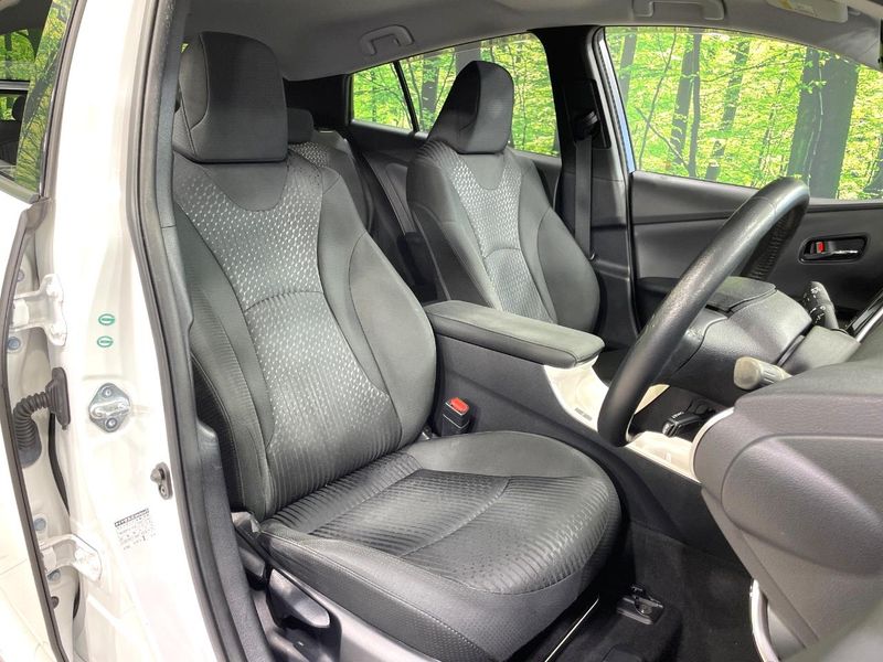 2016 Toyota Prius DAA-ZVW51 (UW-6aa37432ab9f4)[18]