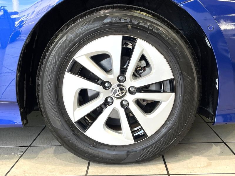 2017 Toyota Prius DAA-ZVW51 (UW-6aa374339dd01)[23]