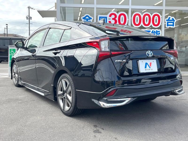 2020 Toyota Prius DAA-ZVW51 (UW-6aa374364e7d0)[13]