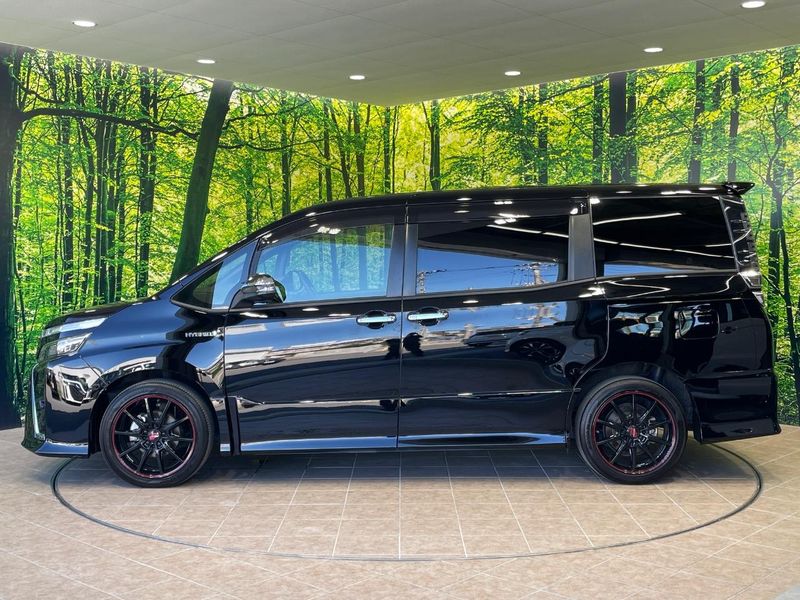 2020 Toyota Voxy DAA-ZWR80W (UW-6aa3744d77fb8)[6]