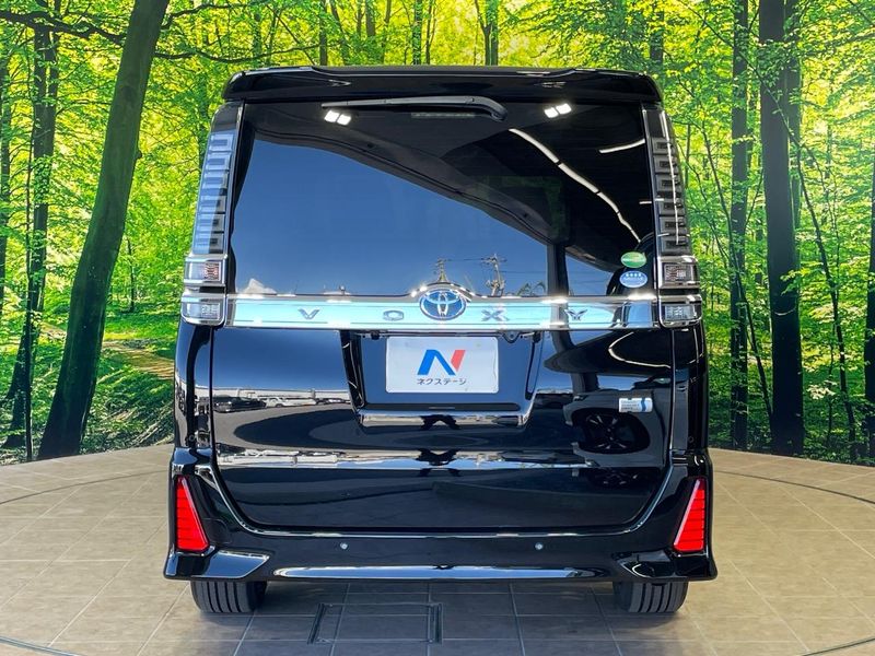 2020 Toyota Voxy DAA-ZWR80W (UW-6aa3744d77fb8)[8]