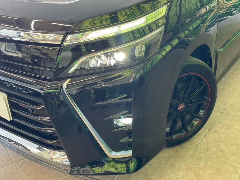 2020 Toyota Voxy DAA-ZWR80W (UW-6aa3744d77fb8)[21]