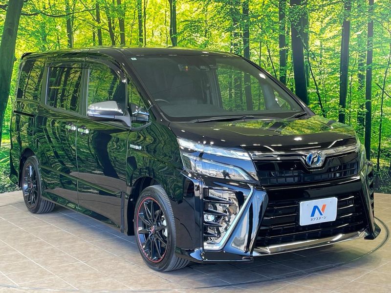 2020 Toyota Voxy DAA-ZWR80W (UW-6aa3744d77fb8)[11]