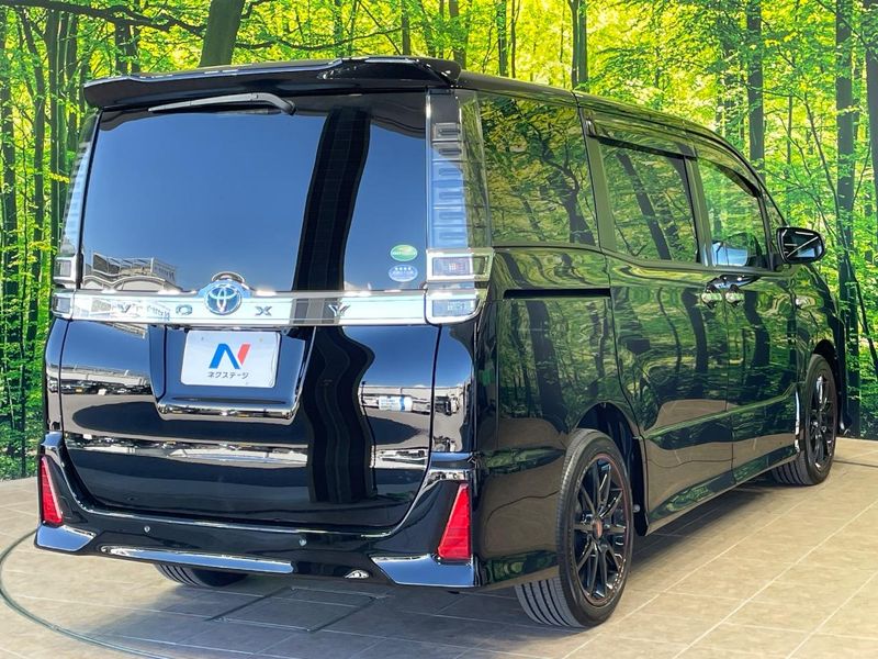2020 Toyota Voxy DAA-ZWR80W (UW-6aa3744d77fb8)[9]