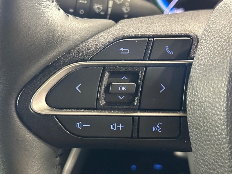 2023 Toyota Noah 6AA-ZWR90W (UW-6aa37457e29ab)[10]