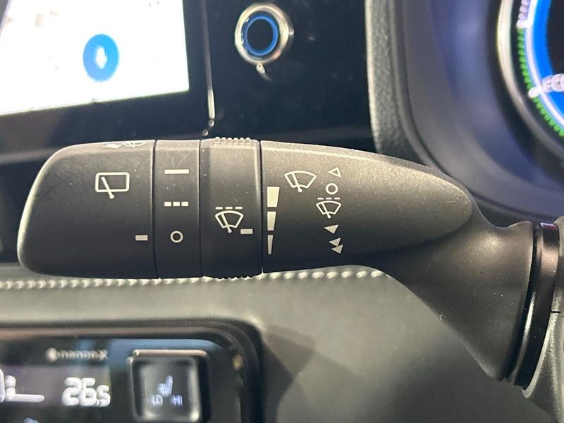 2023 Toyota Noah 6AA-ZWR90W (UW-6aa37457e29ab)[8]
