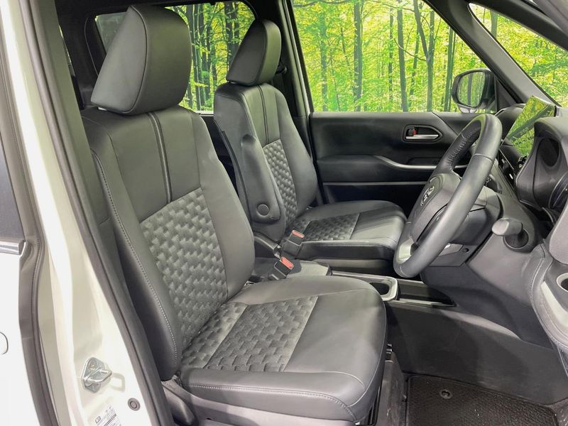 2025 Toyota Voxy 6AA-ZWR90W (UW-6aa3745d7725e)[27]