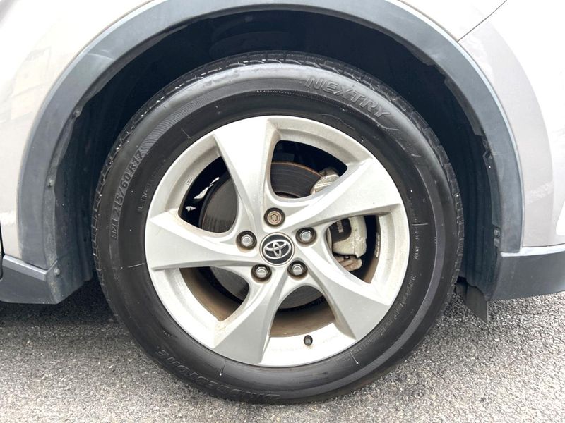 2018 Toyota C-HR DAA-ZYX10 (UW-6aa3746558a74)[6]