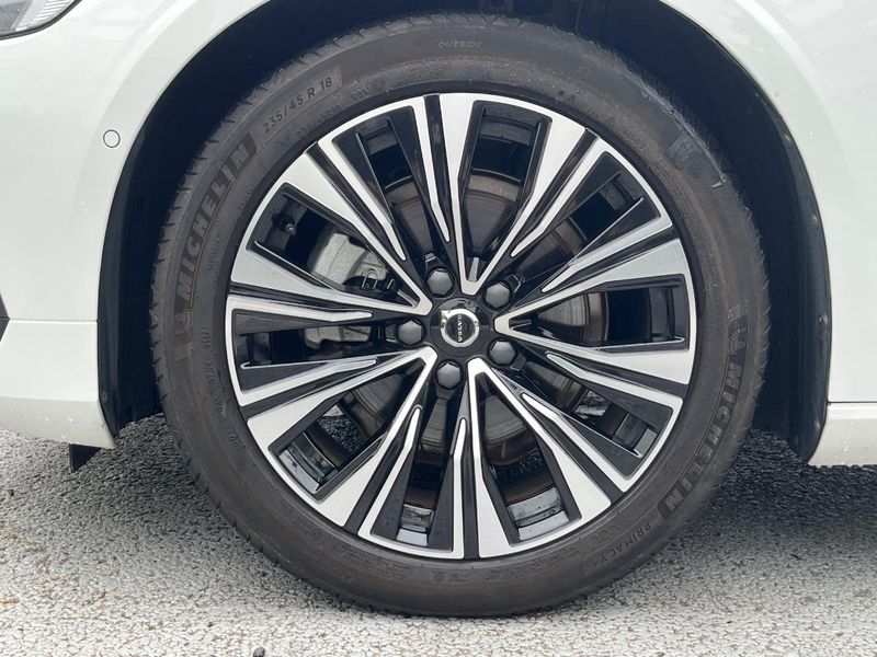 2024 Volvo S60 5AA-ZB420TM2 (UW-6aa4c0fd96467)[18]