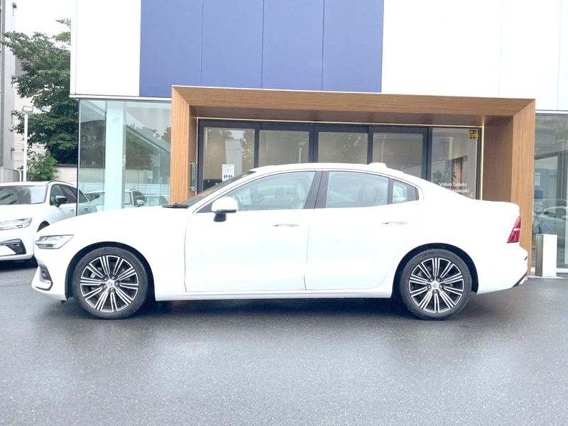 2022 Volvo S60 5AA-ZB420TM (UW-6aa4c0fe32bc6)[6]
