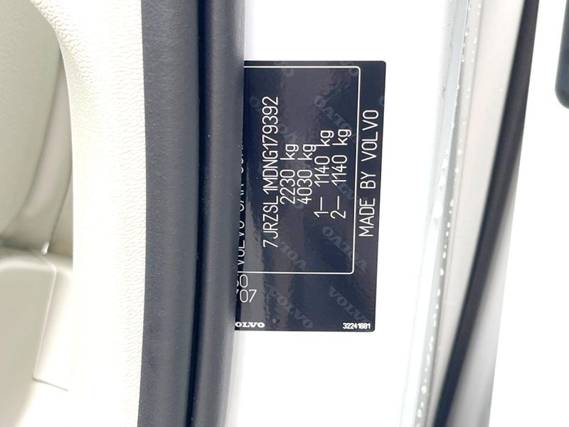 2022 Volvo S60 5AA-ZB420TM (UW-6aa4c0fe32bc6)[1]