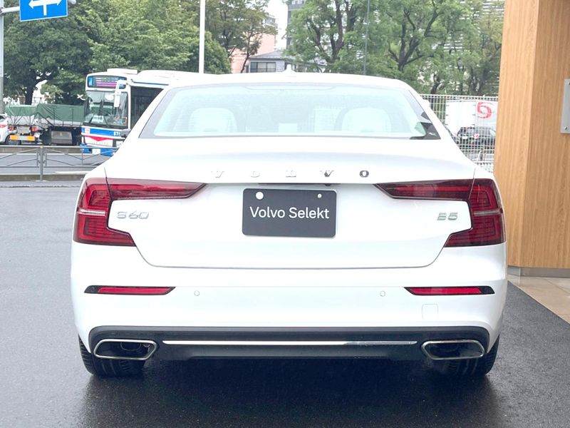 2022 Volvo S60 5AA-ZB420TM (UW-6aa4c0fe32bc6)[8]