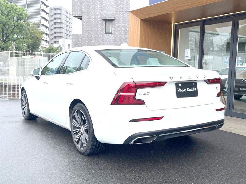 2022 Volvo S60 5AA-ZB420TM (UW-6aa4c0fe32bc6)[7]