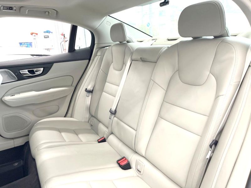 2022 Volvo S60 5AA-ZB420TM (UW-6aa4c0fe32bc6)[23]