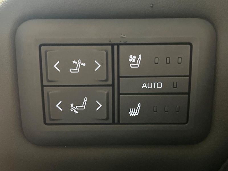 2023 Toyota Alphard Hybrid 6AA-AAHH40W (UW-6aa4c117f2bc5)[10]