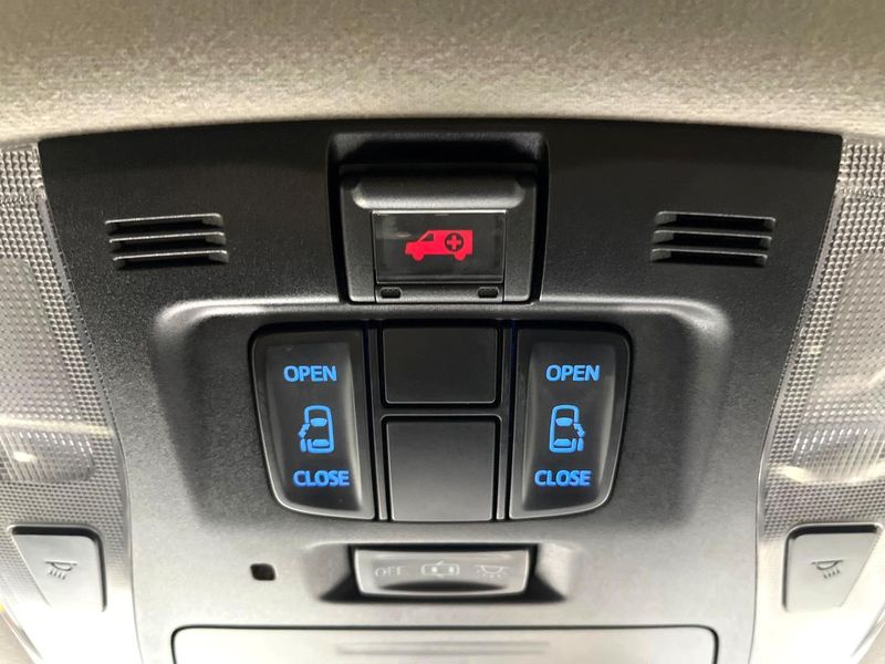 2018 Toyota Alphard DBA-AGH30W (UW-6aa4c12f7b3d3)[25]