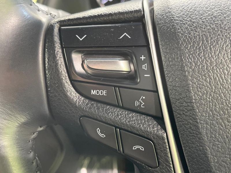 2017 Toyota Alphard DBA-AGH35W (UW-6aa4c142707ac)[13]
