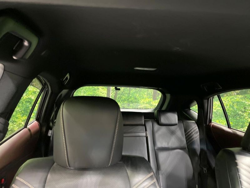 2019 Toyota Harrier Hybrid DAA-AVU65W (UW-6aa4c157acc98)[5]