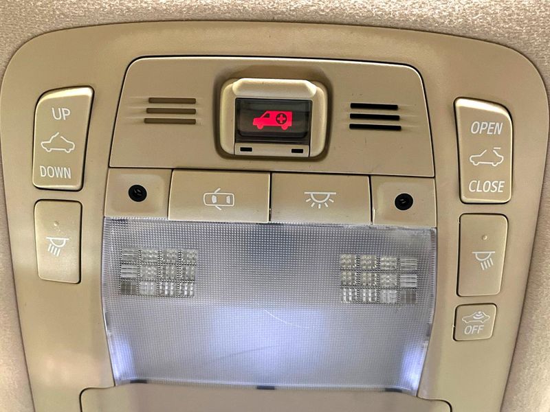 2015 Toyota Crown Hybrid DAA-AWS211 (UW-6aa4c15b55126)[24]