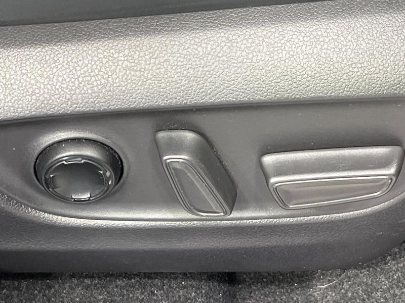 2022 Toyota Harrier Hybrid 6AA-AXUH85 (UW-6aa4c1745fd52)[17]