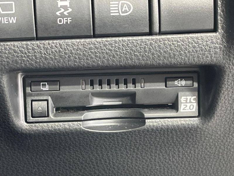 2022 Toyota Harrier Hybrid 6AA-AXUH85 (UW-6aa4c1745fd52)[19]