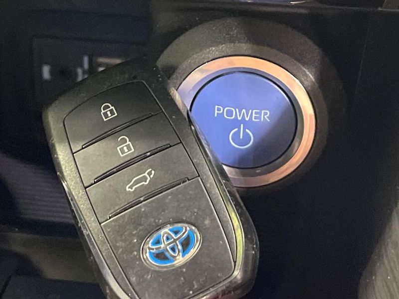 2022 Toyota Harrier Hybrid 6AA-AXUH85 (UW-6aa4c1745fd52)[20]