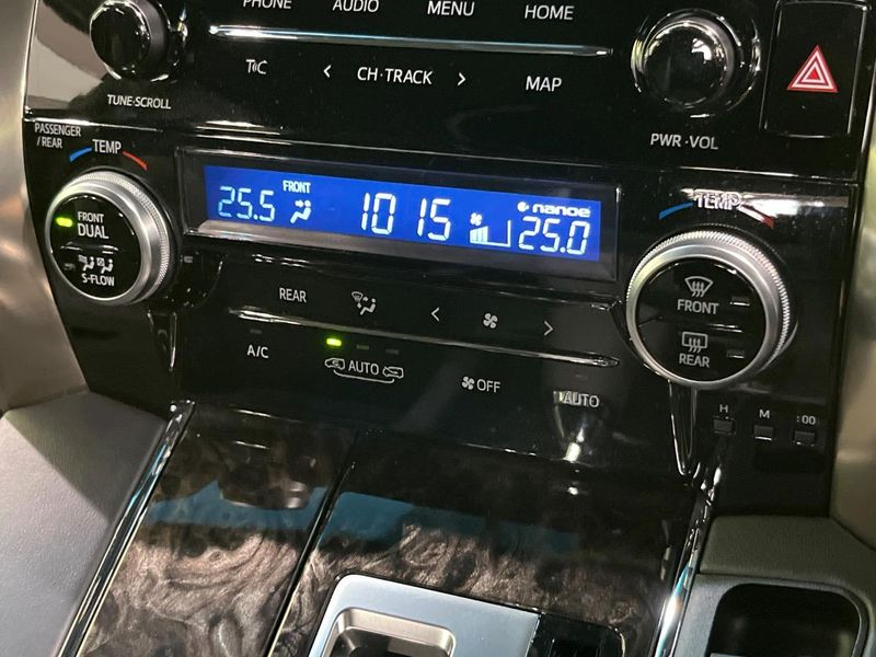 2021 Toyota Vellfire Hybrid 6AA-AYH30W (UW-6aa4c17a8814a)[11]