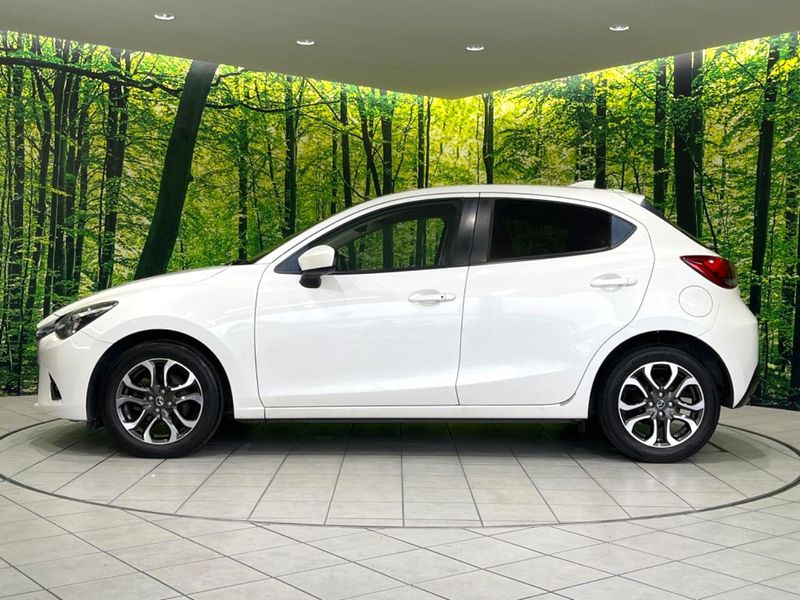 2015 Mazda Demio LDA-DJ5FS (UW-6aa4c1e23e93a)[23]