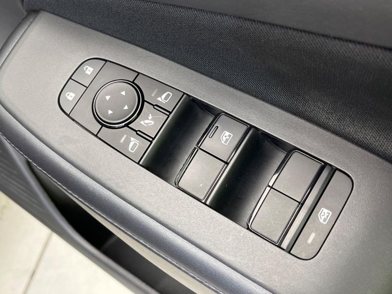2022 Nissan Note 6AA-E13 (UW-6aa4c1fbf3c7b)[4]