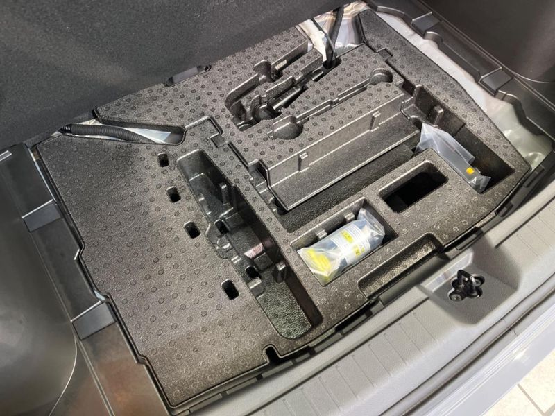 2023 Nissan Aura 6AA-FE13 (UW-6aa4c20244f9e)[13]