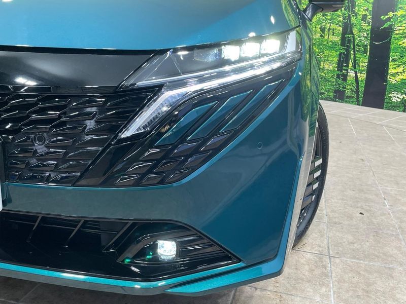 2025 Nissan Aura 6AA-FE13 (UW-6aa4c206d140a)[4]
