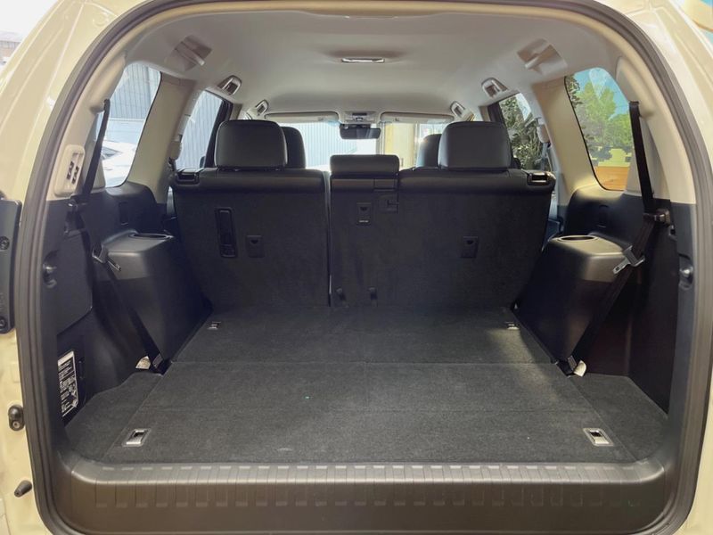 2023 Toyota Land Cruiser Prado 3DA-GDJ150W (UW-6aa4c21b857bc)[17]