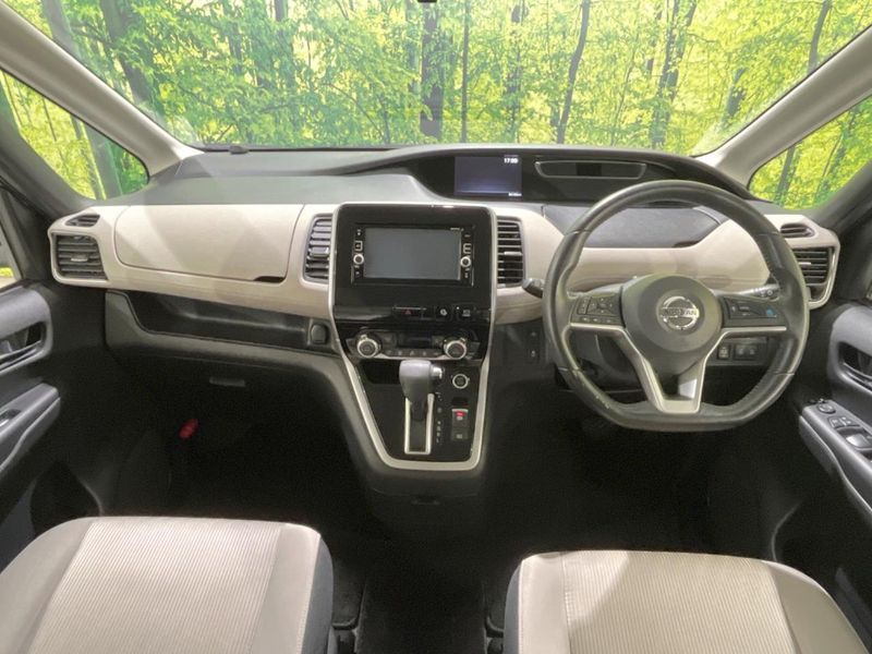 2017 Nissan Serena DAA-GFC27 (UW-6aa4c22277e41)[21]